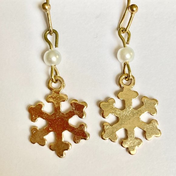 Snowflake Earrings Gold Plated Pearl White Glass Beads Christmas Winter Snow - Picture 7 of 12